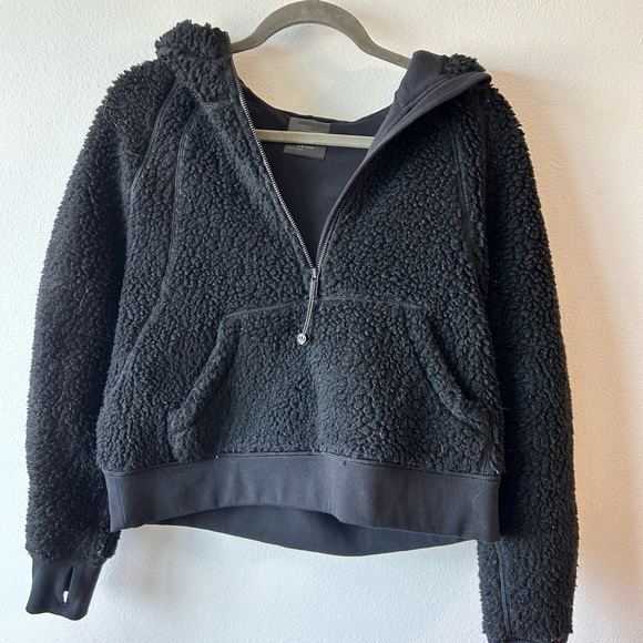 Crop, Sherpa, black, lululemon , scuba oversized fleece funnel neck, half zip - Picture 3 of 3